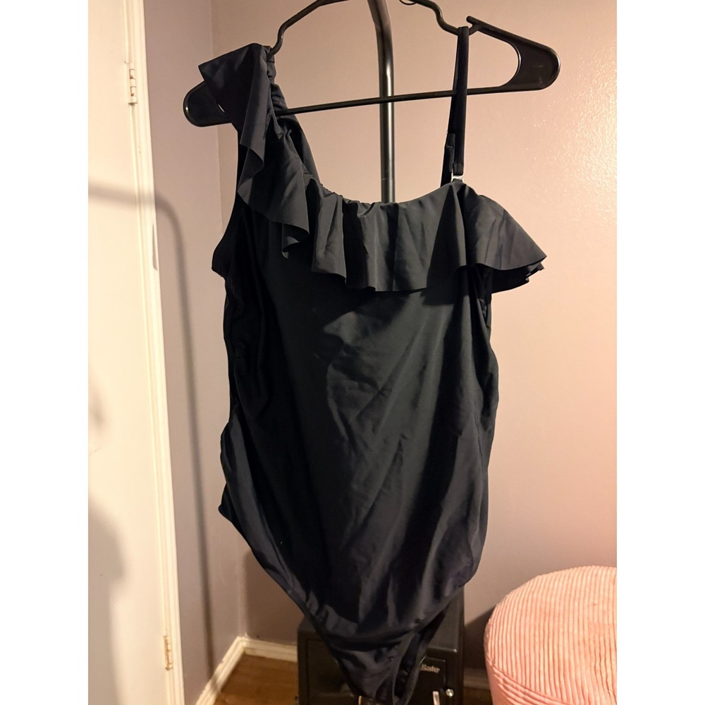 Cupshe Black One Piece Swimsuit Ruffle Built-in Bra Adjustable Straps XL
